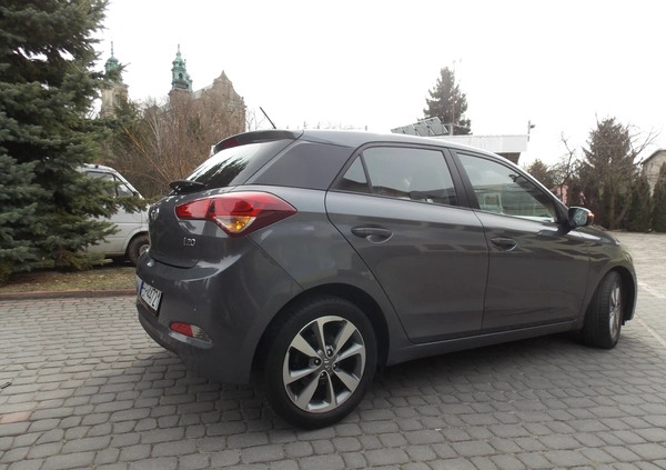 Hyundai i20 cena 35900 przebieg: 166500, rok produkcji 2015 z Jarosław małe 407